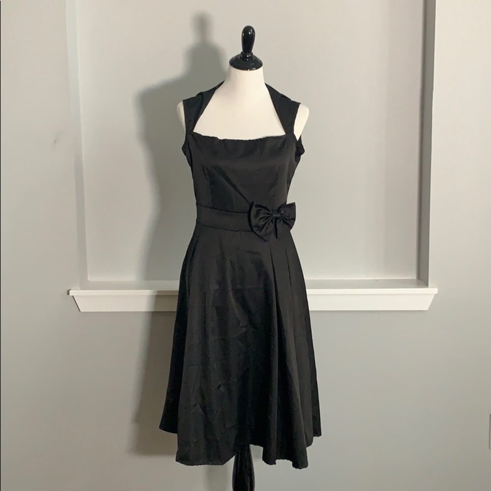 1950s black dress with bow and collar